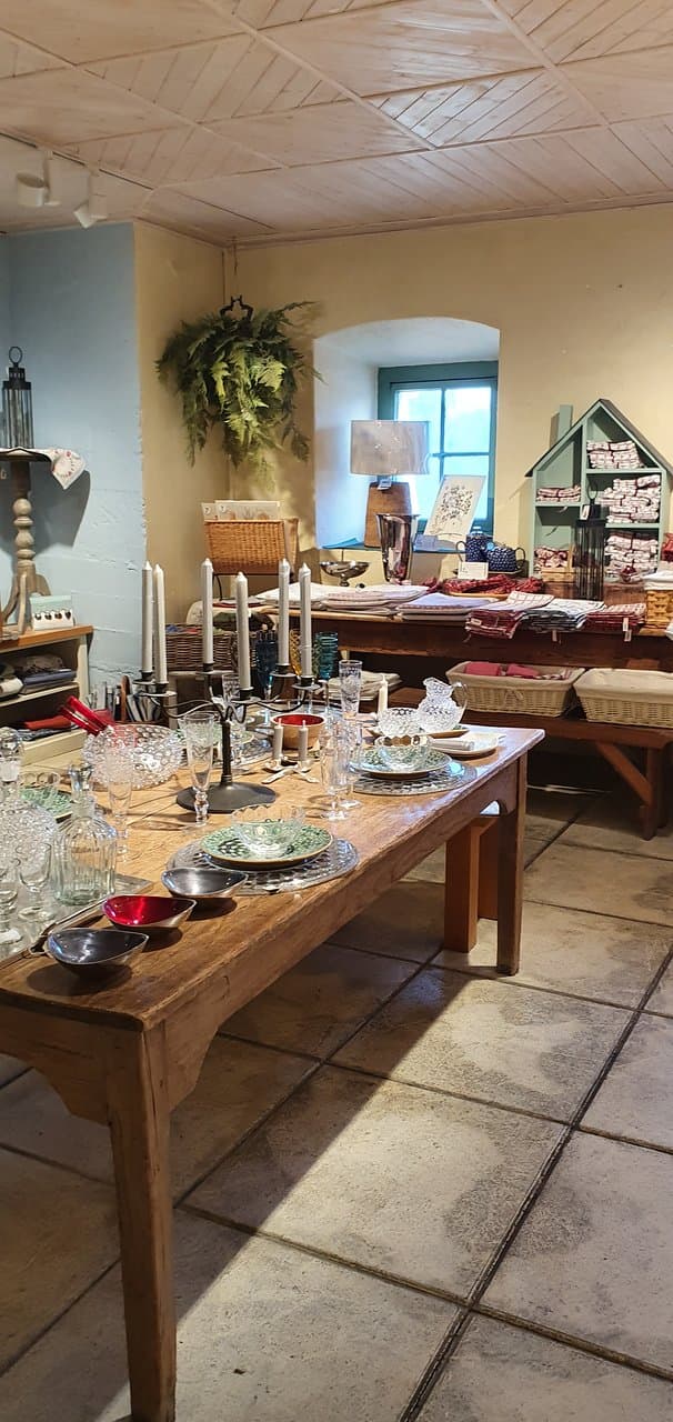 Nicholas Mosse Pottery