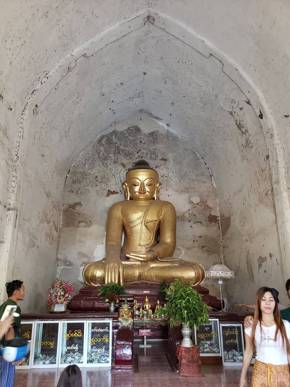 Golden Buddha Statues