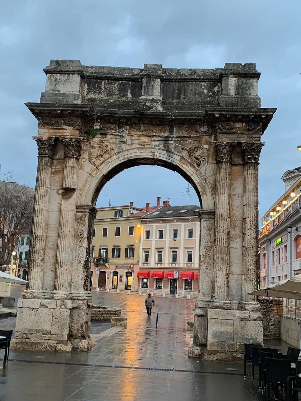 The Arch of the Sergii
