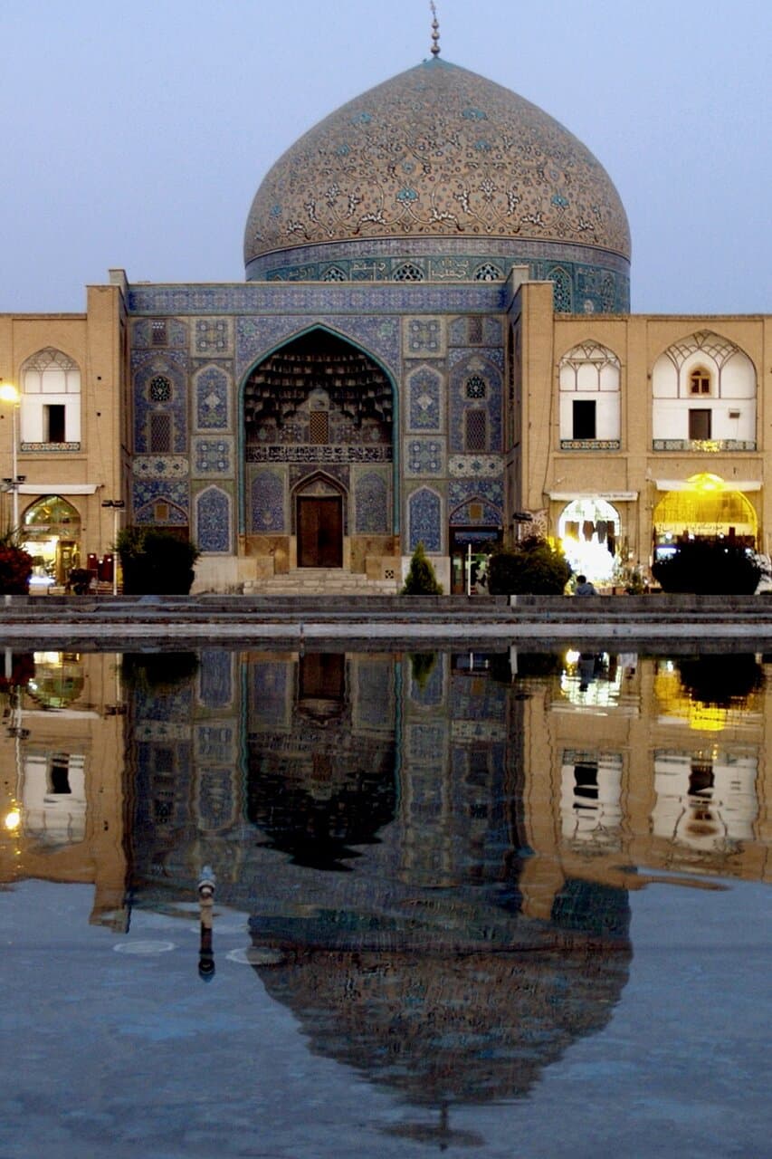 Sheikh-Lotfollah