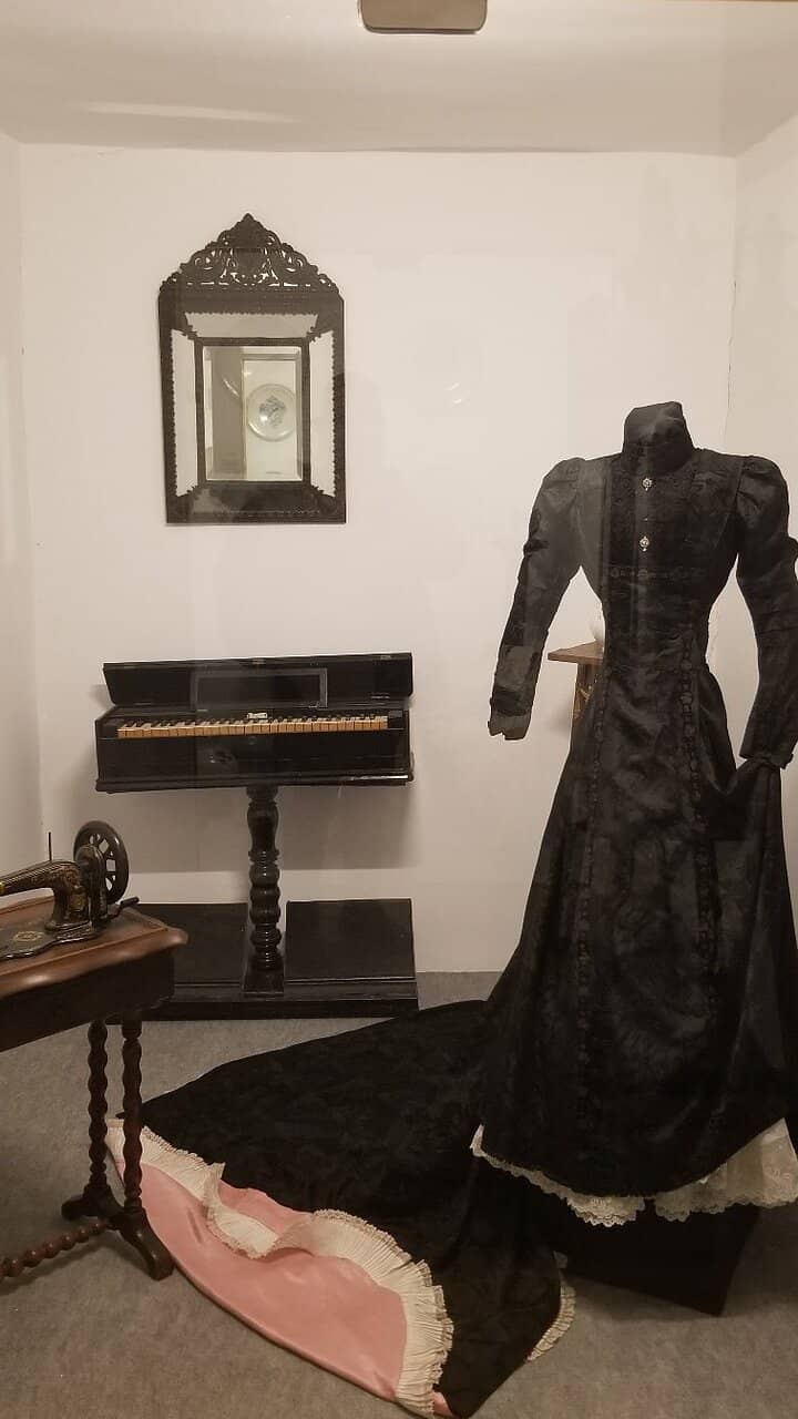 Sacristy Details