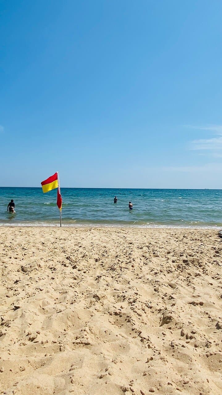 Canford Cliffs Beach