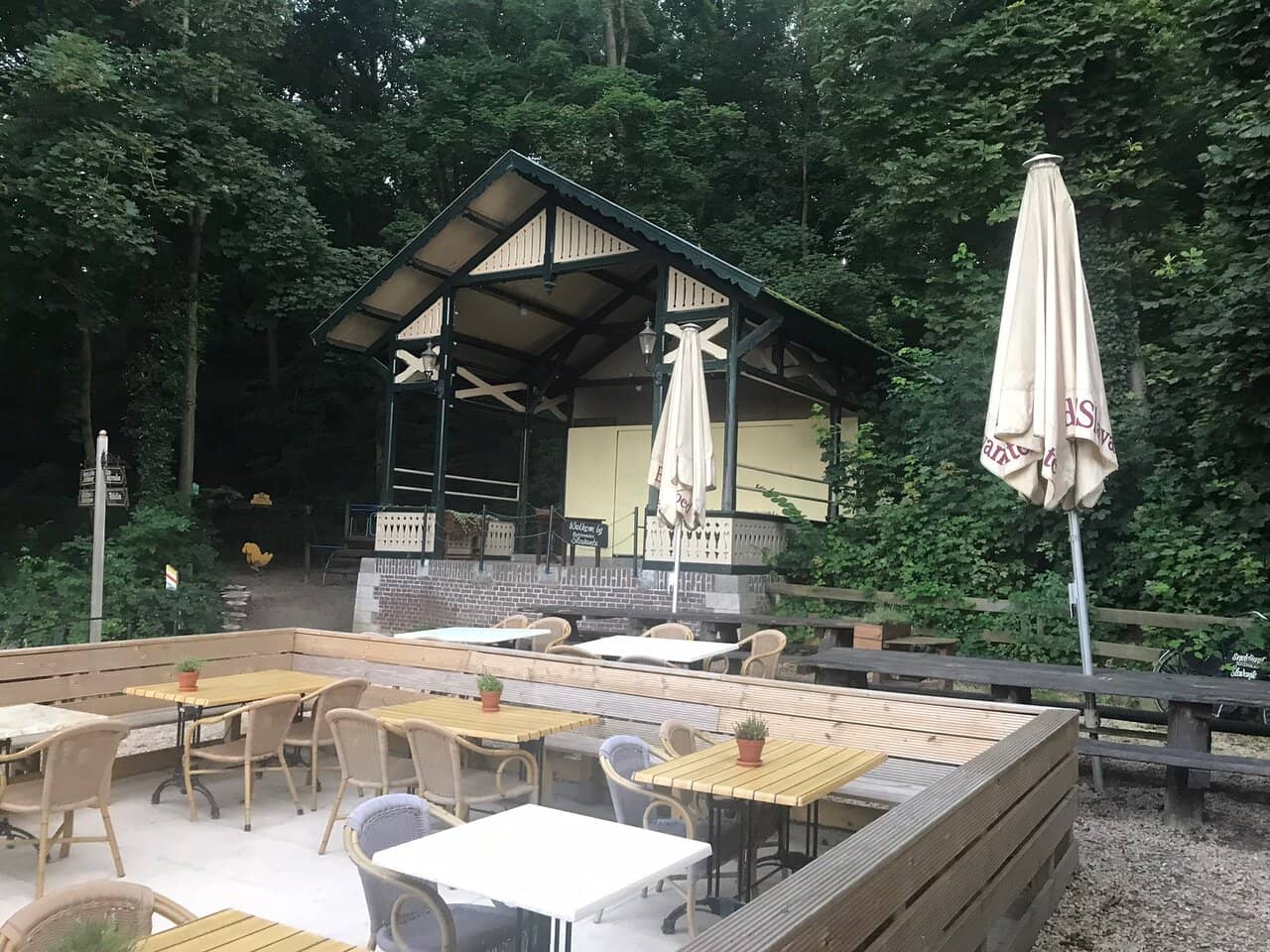 Charming Patio Ambiance