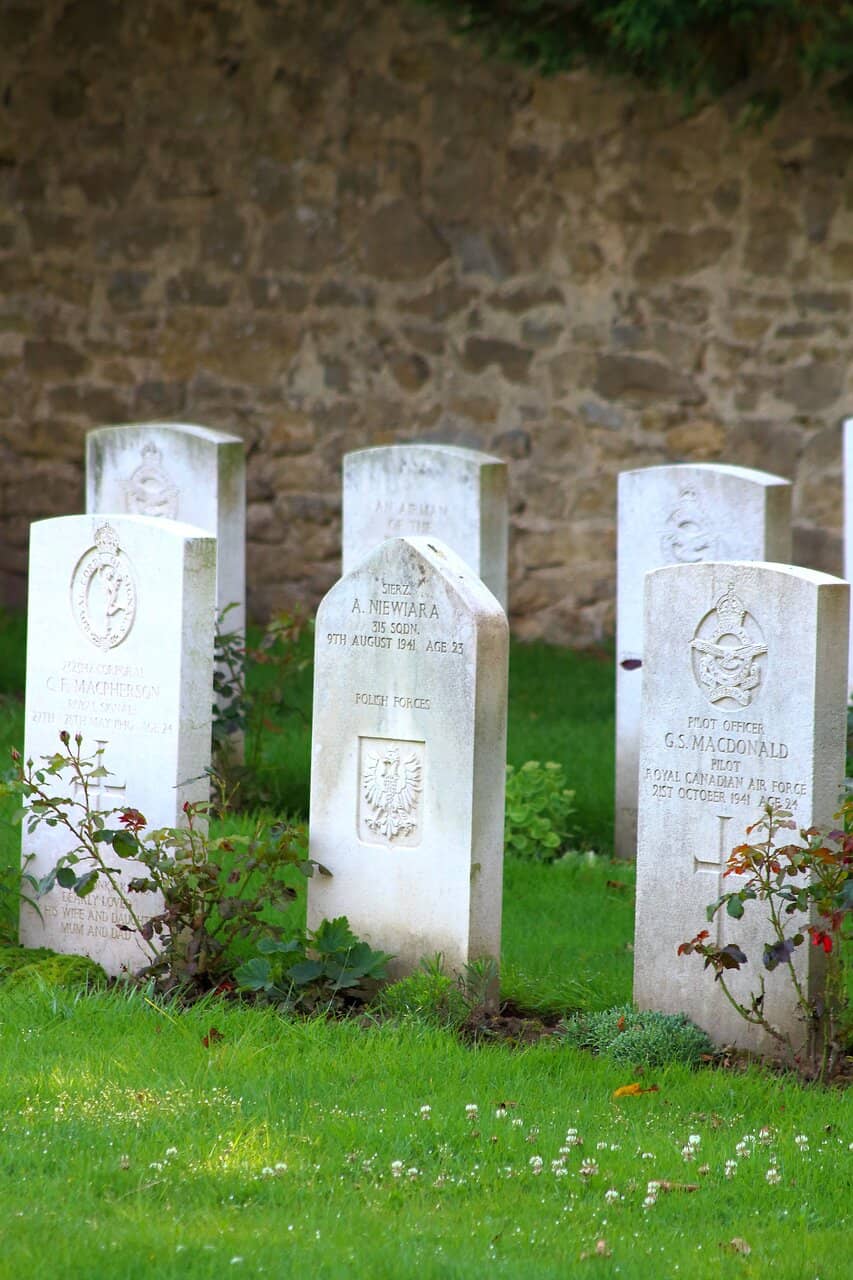 WWI and WWII Burials