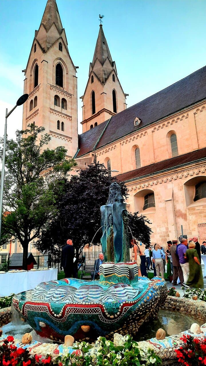 Ernst Fuchs' Moses Fountain at the nearby Domplatz. A reception for the 25th anniversary of the installation was organized by the museum.