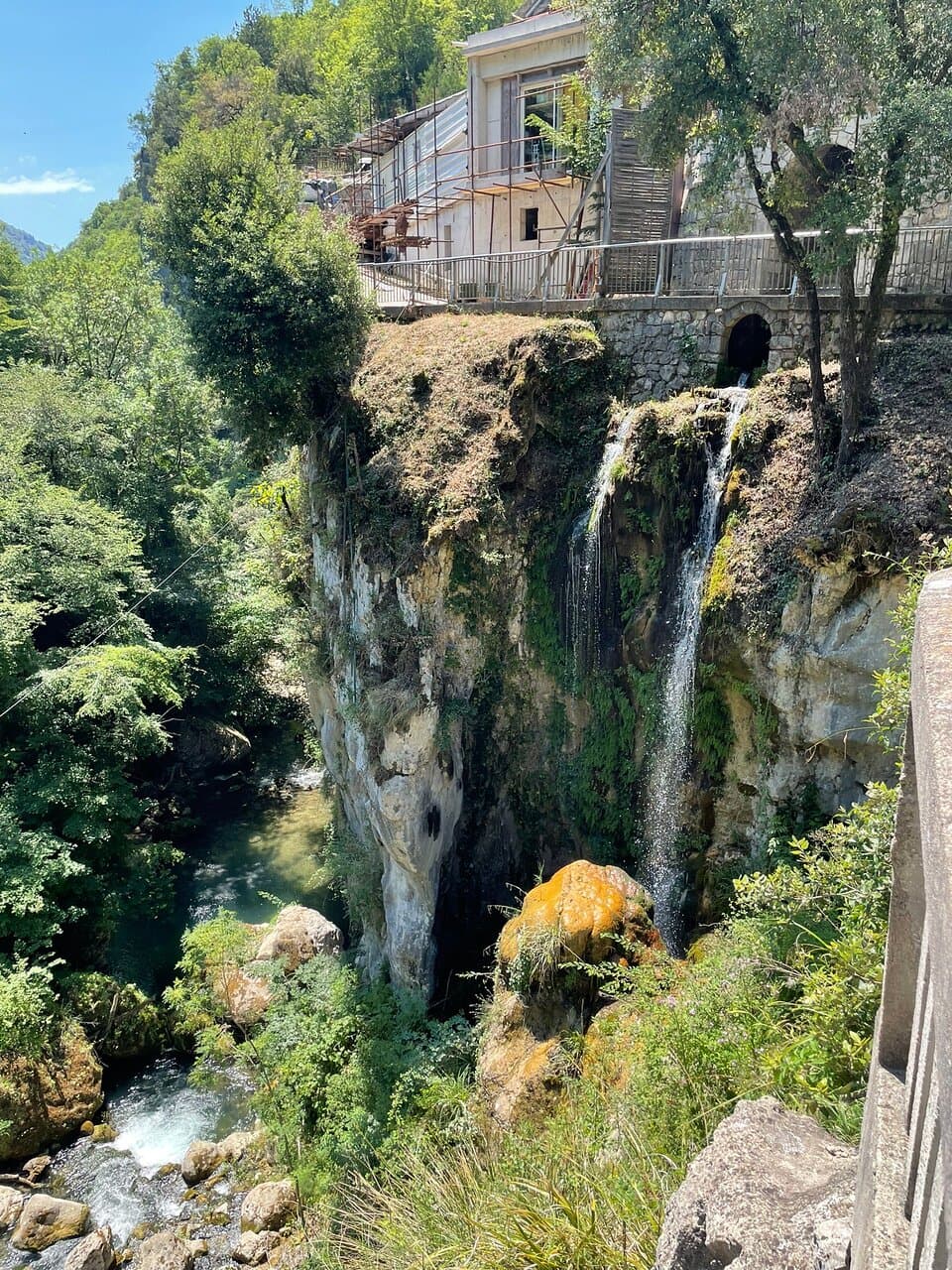Saut du Loup Falls