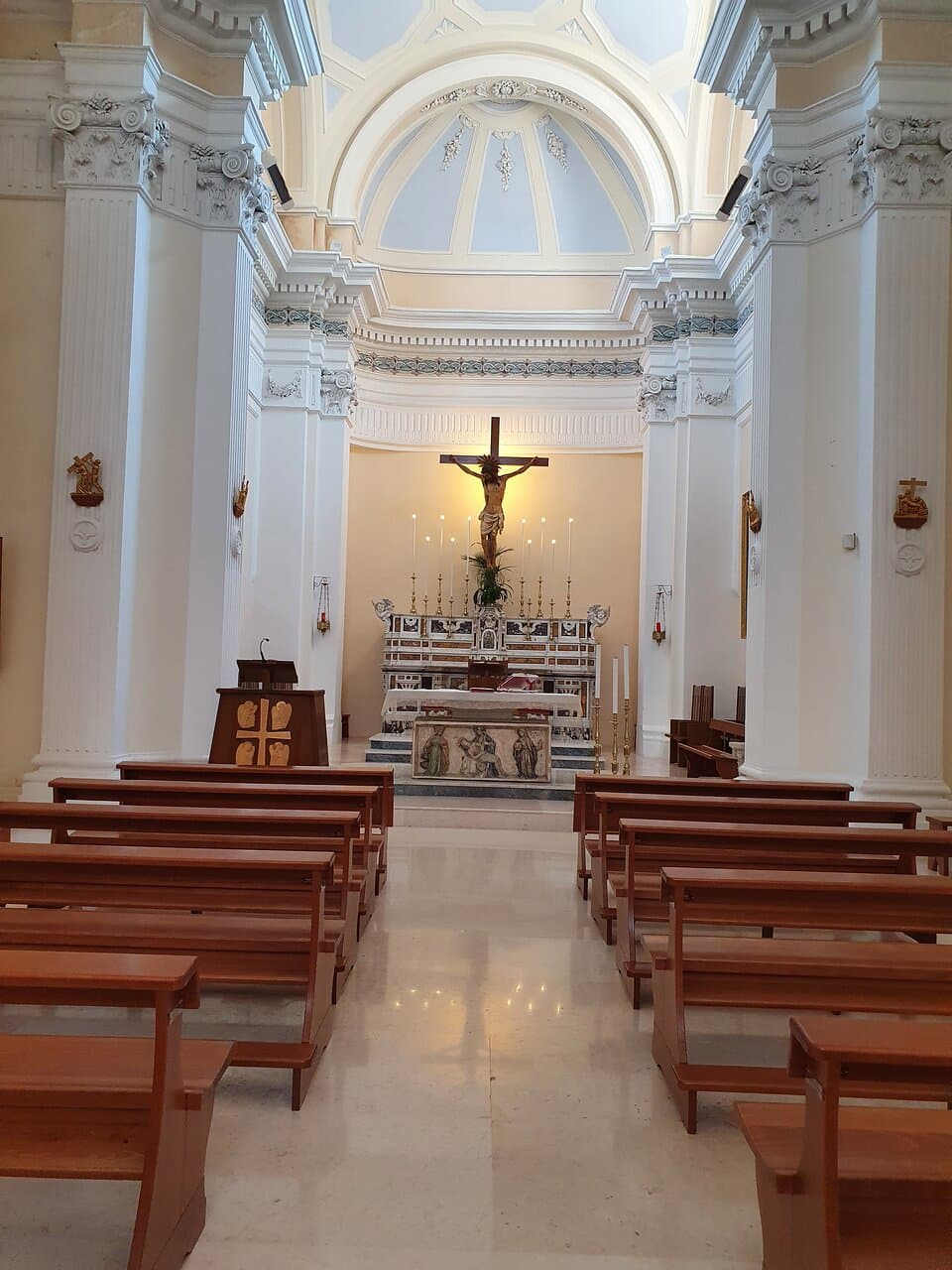 La chapelle et son autel