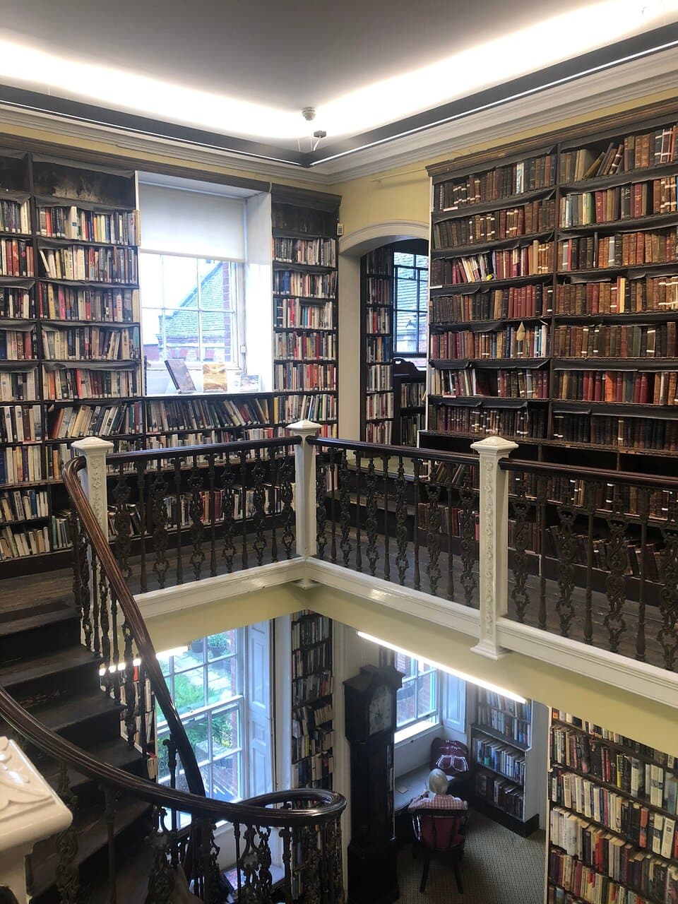 Bromley House Library