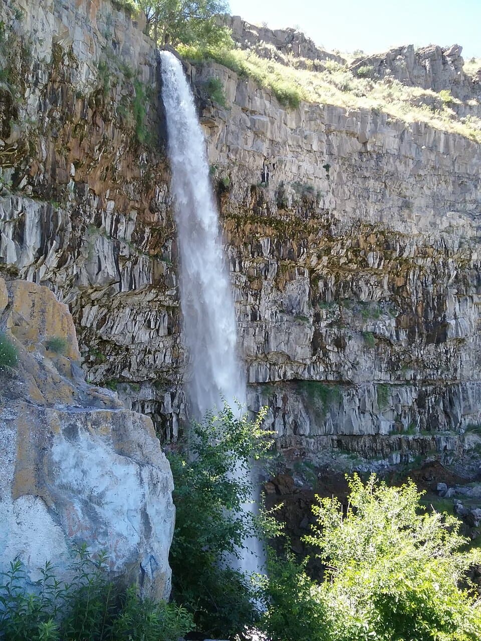 Perrine Coulee Falls