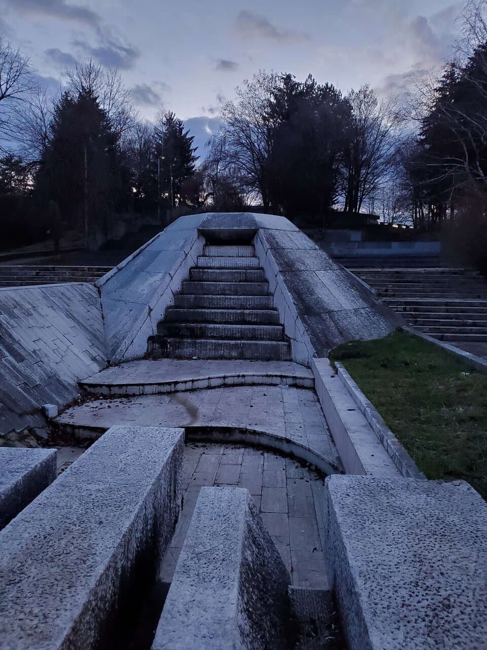 pedestal