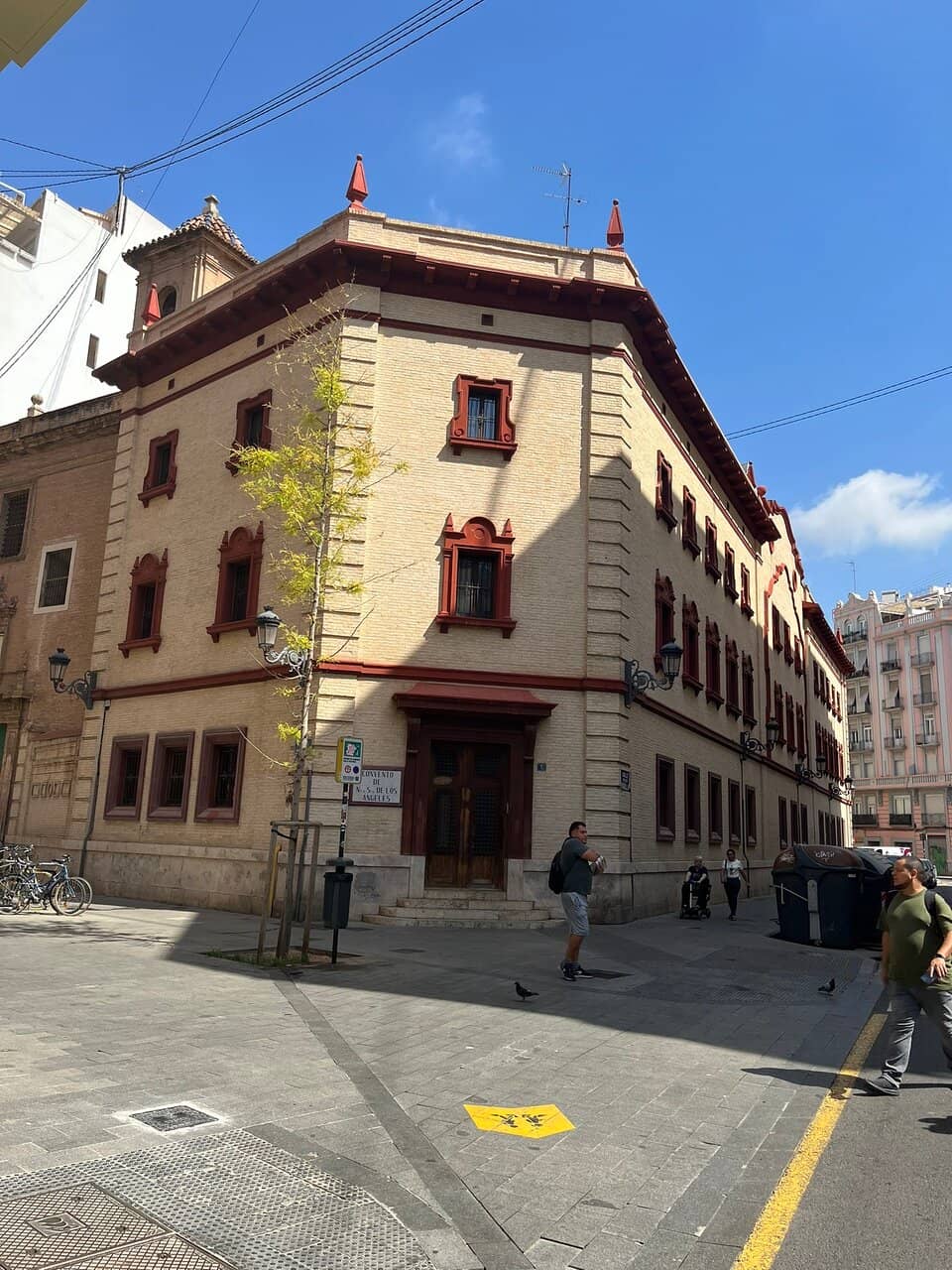 Artistic Flair & Vintage Finds