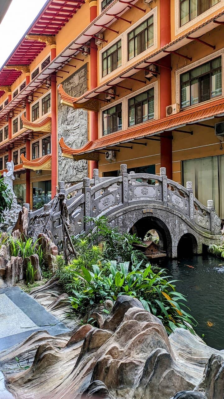 Thousands of Red Lanterns