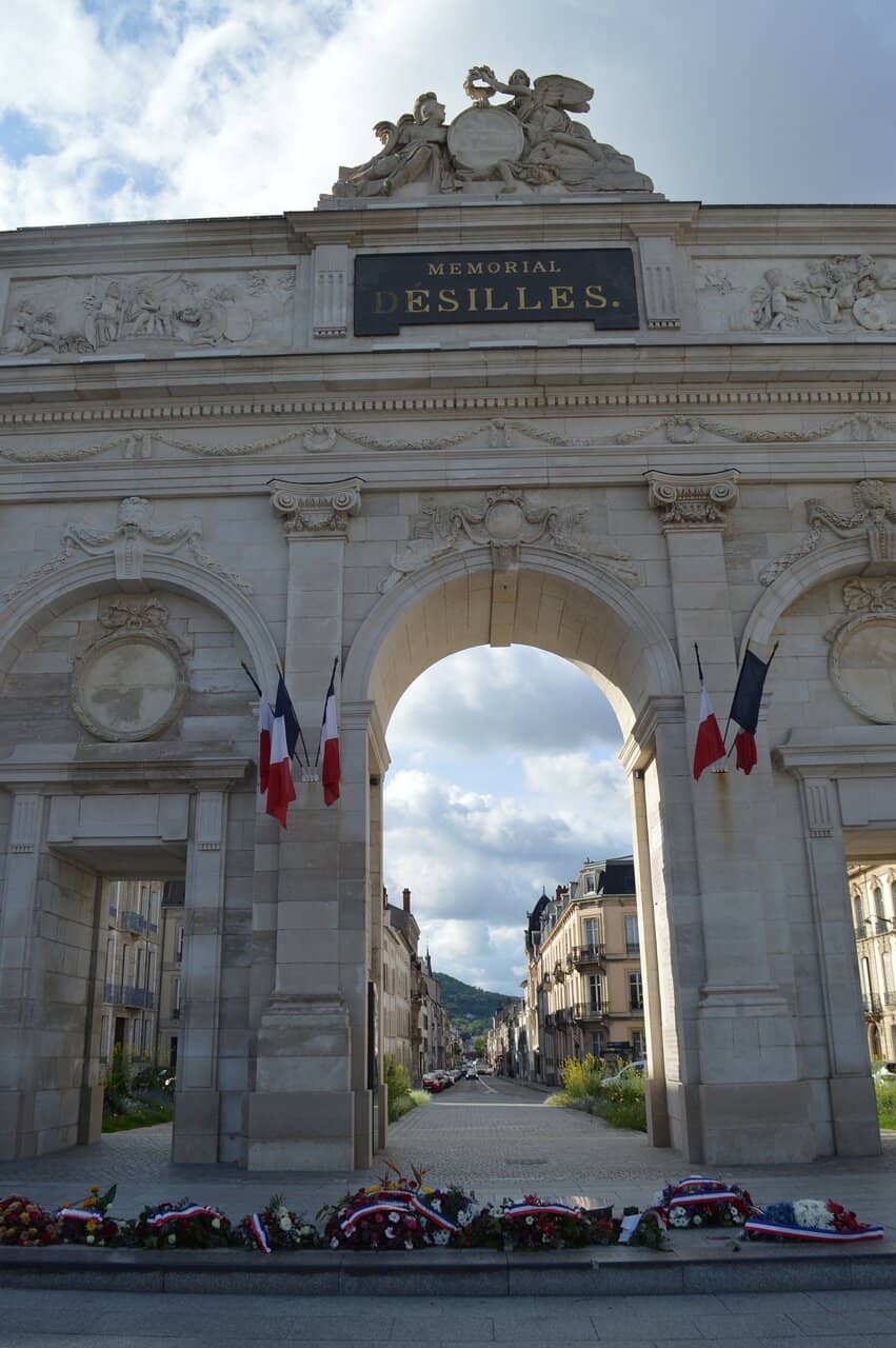 Porte Désilles Arch
