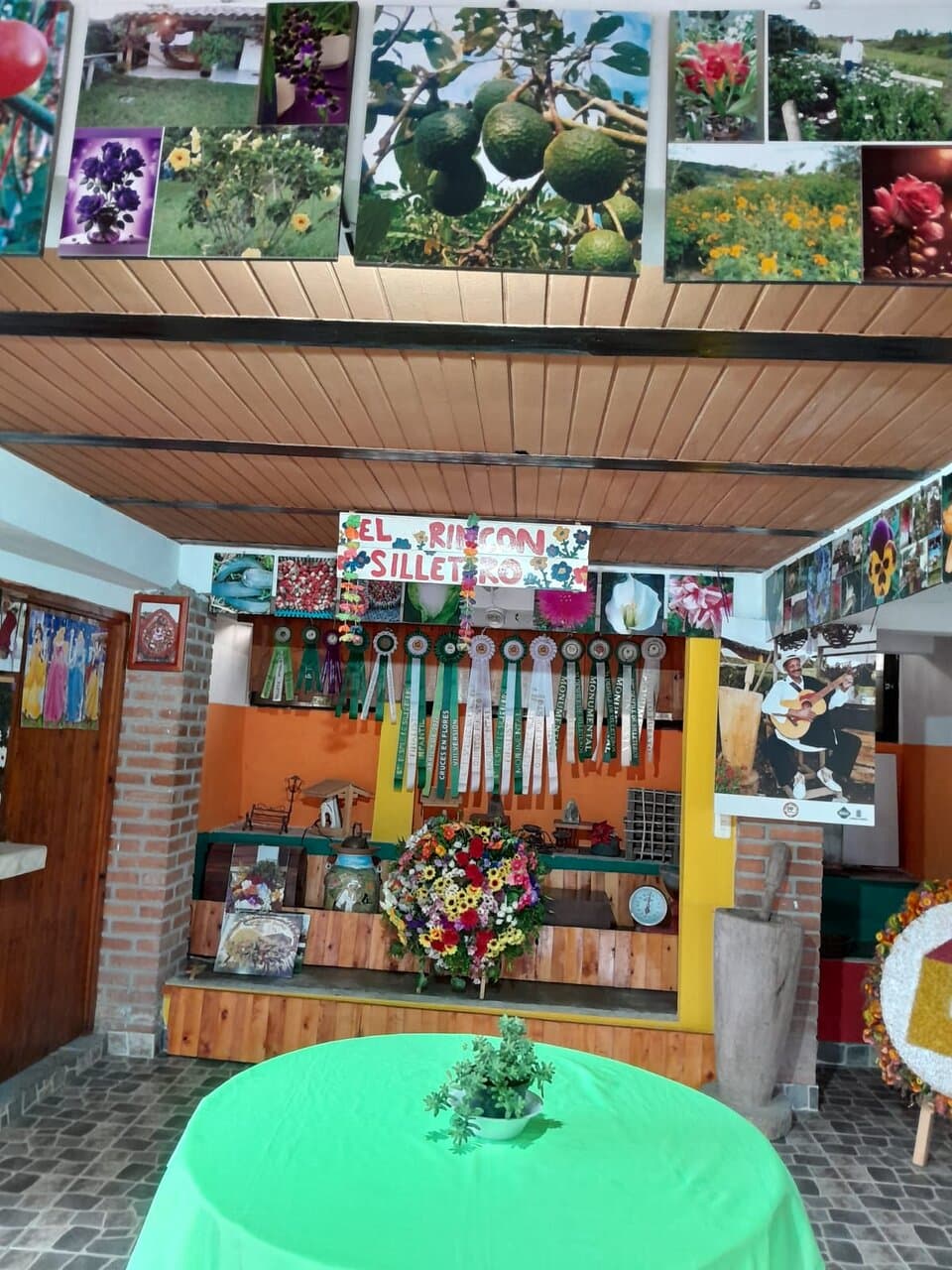 Estos son los reconocimiento que ha tenido don Joaquín en su recorrido como silletero, él es realmente Patrimonio Inmaterial de Colombia