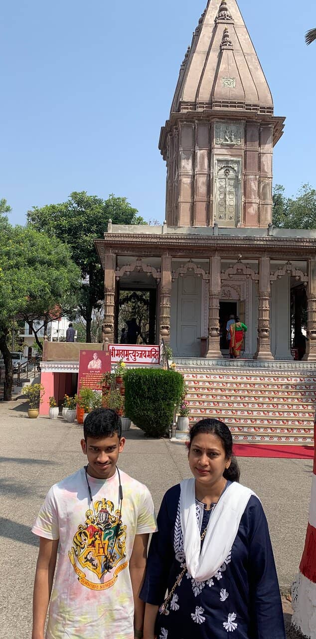Charan Paduka of Shri Avdheshanand Ji