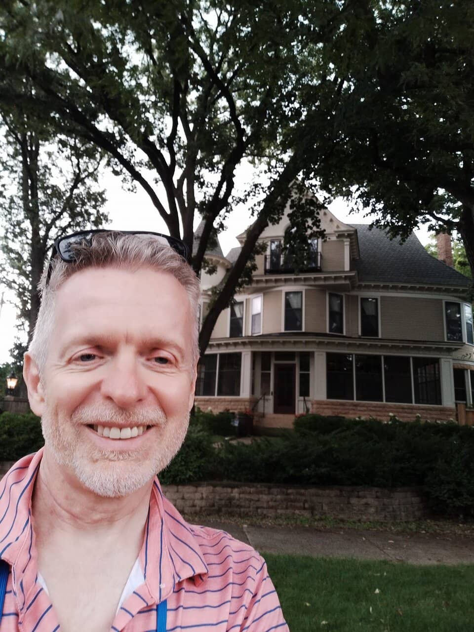 Lake of the Isles Proximity