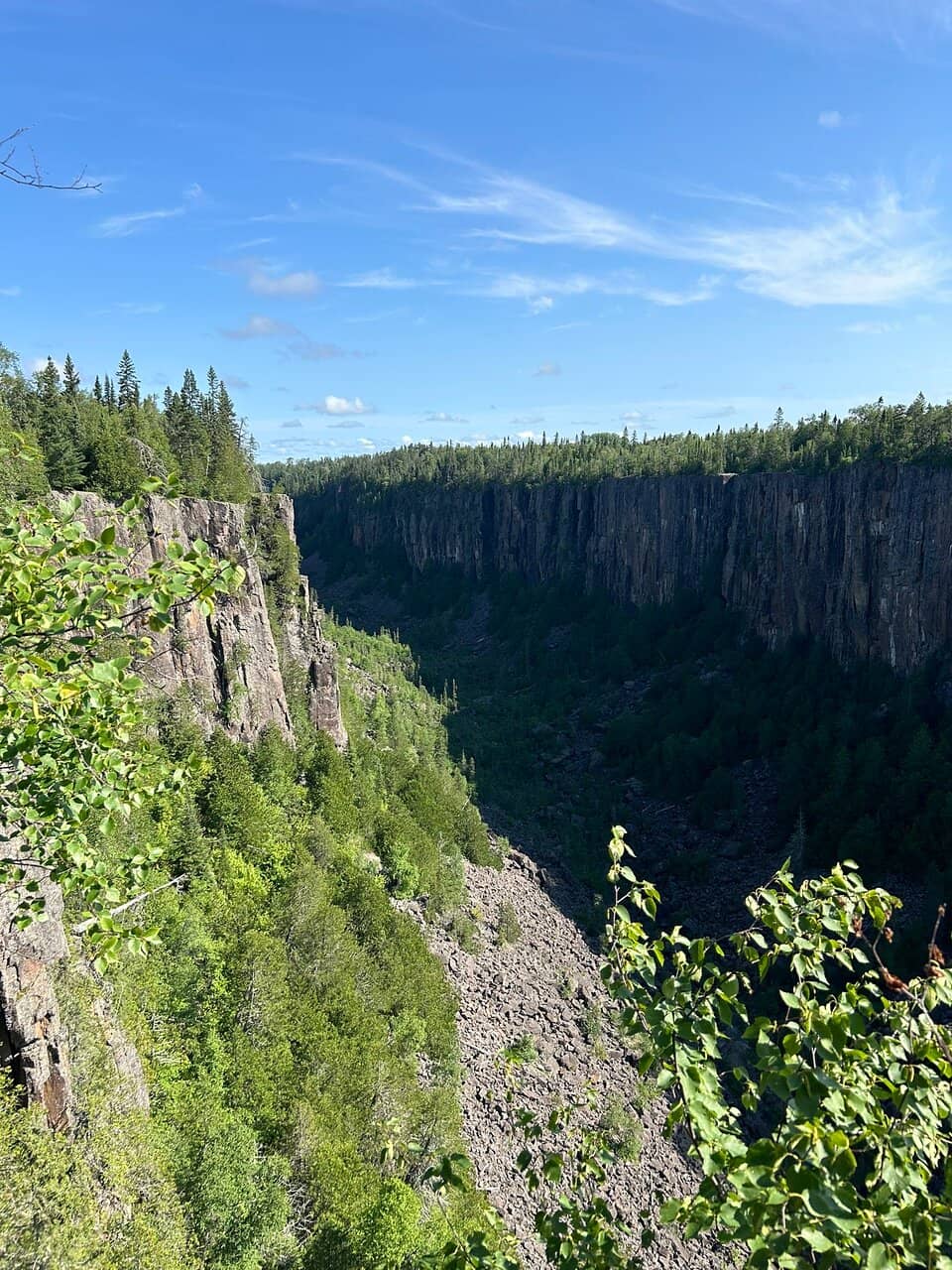 Ouimet Canyon Overlooks