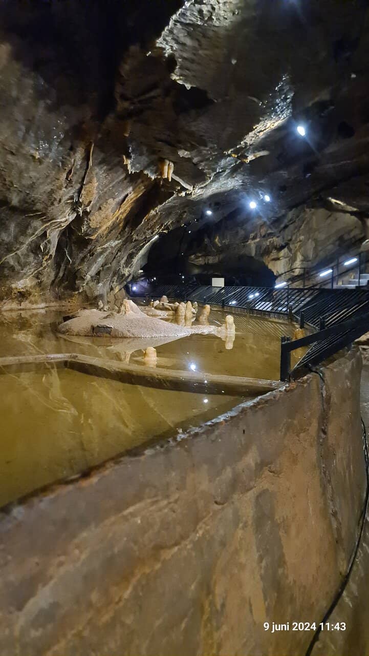 Gough's Cave Chambers