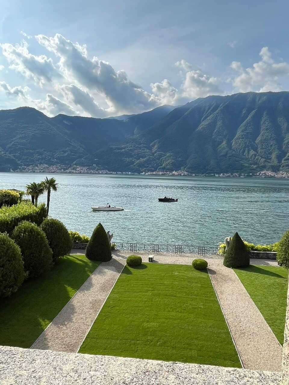 Luxurious Gardens