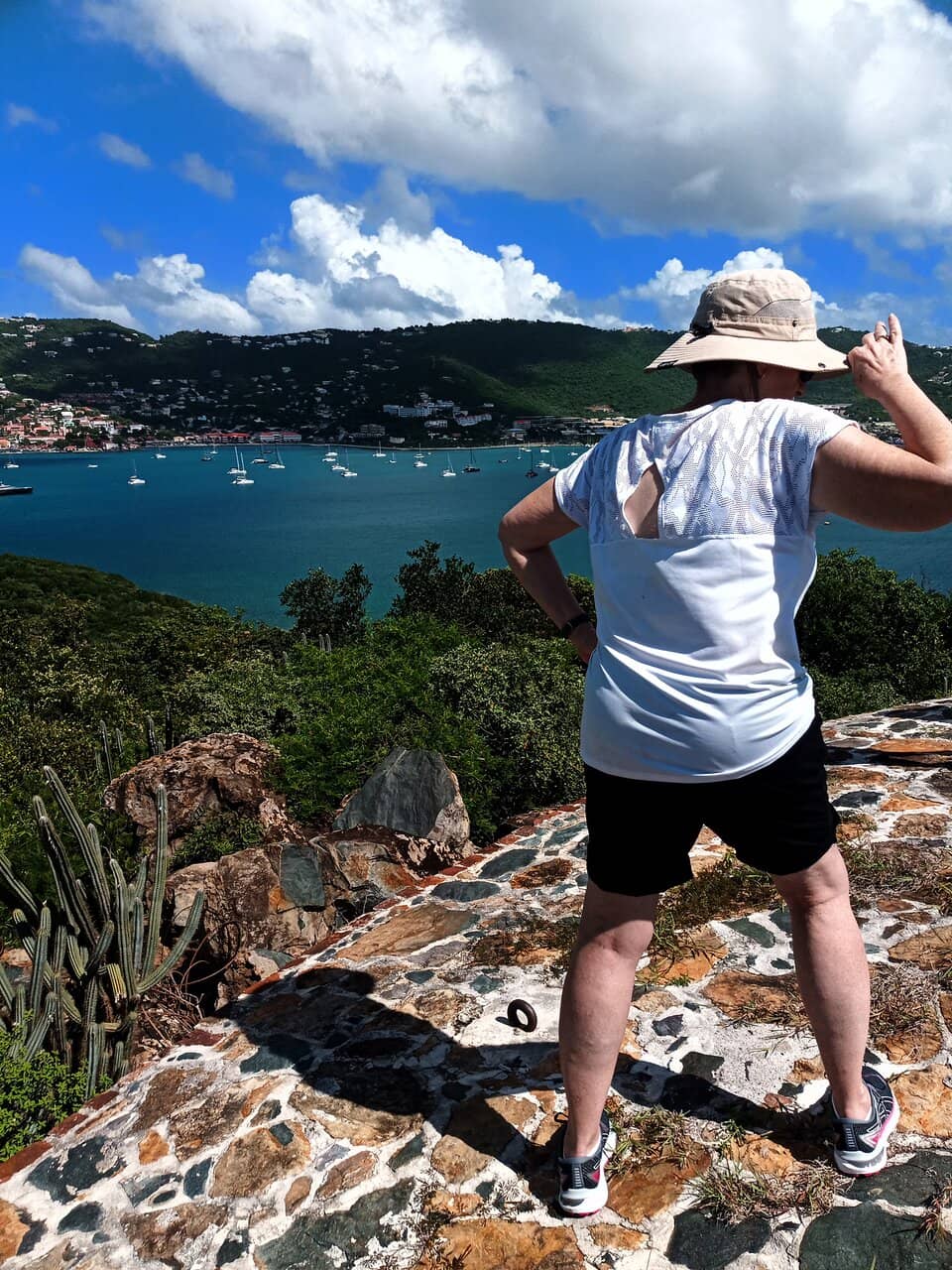 Hassel Island Hiking Tour
