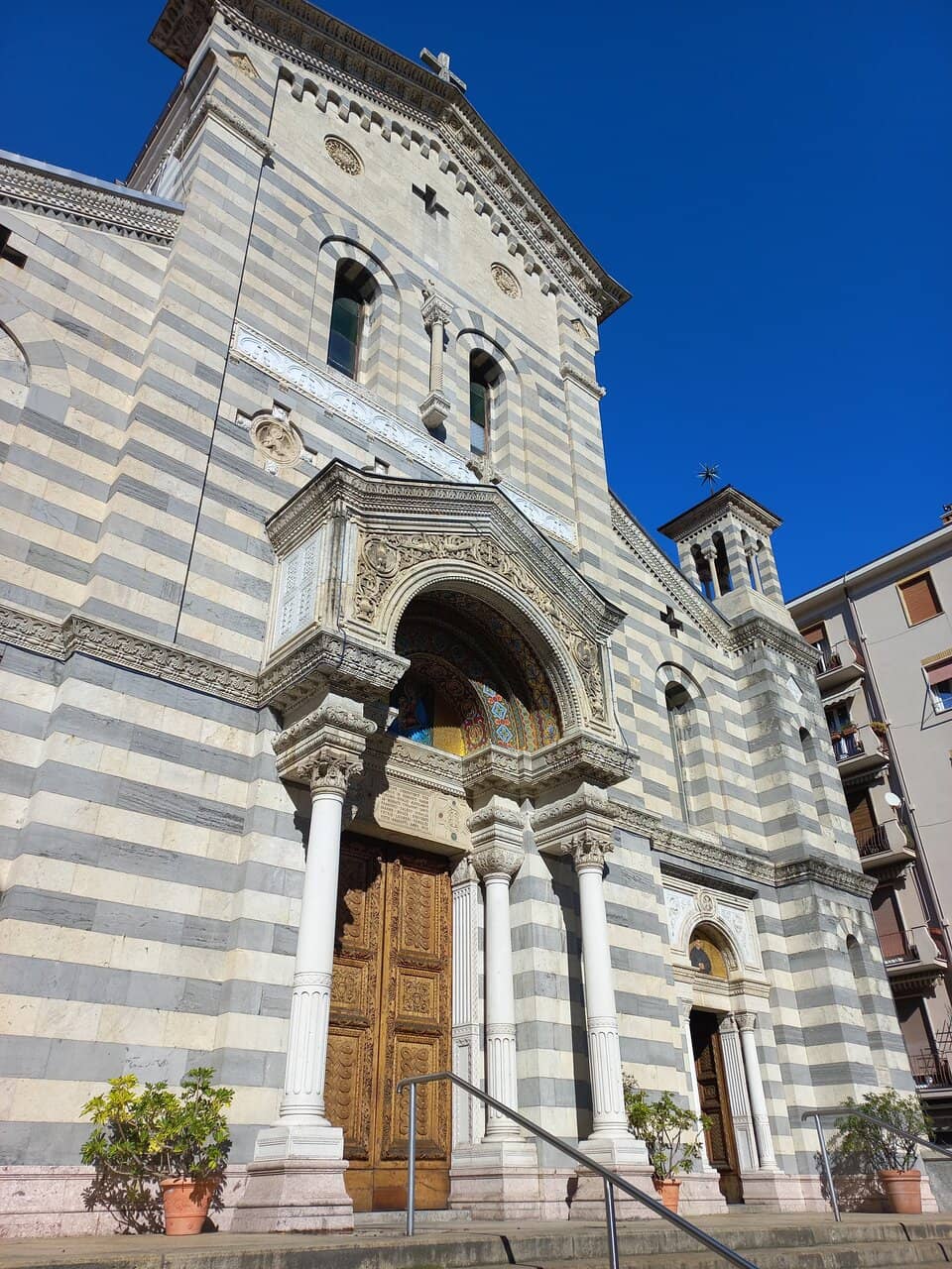 Vertical photo