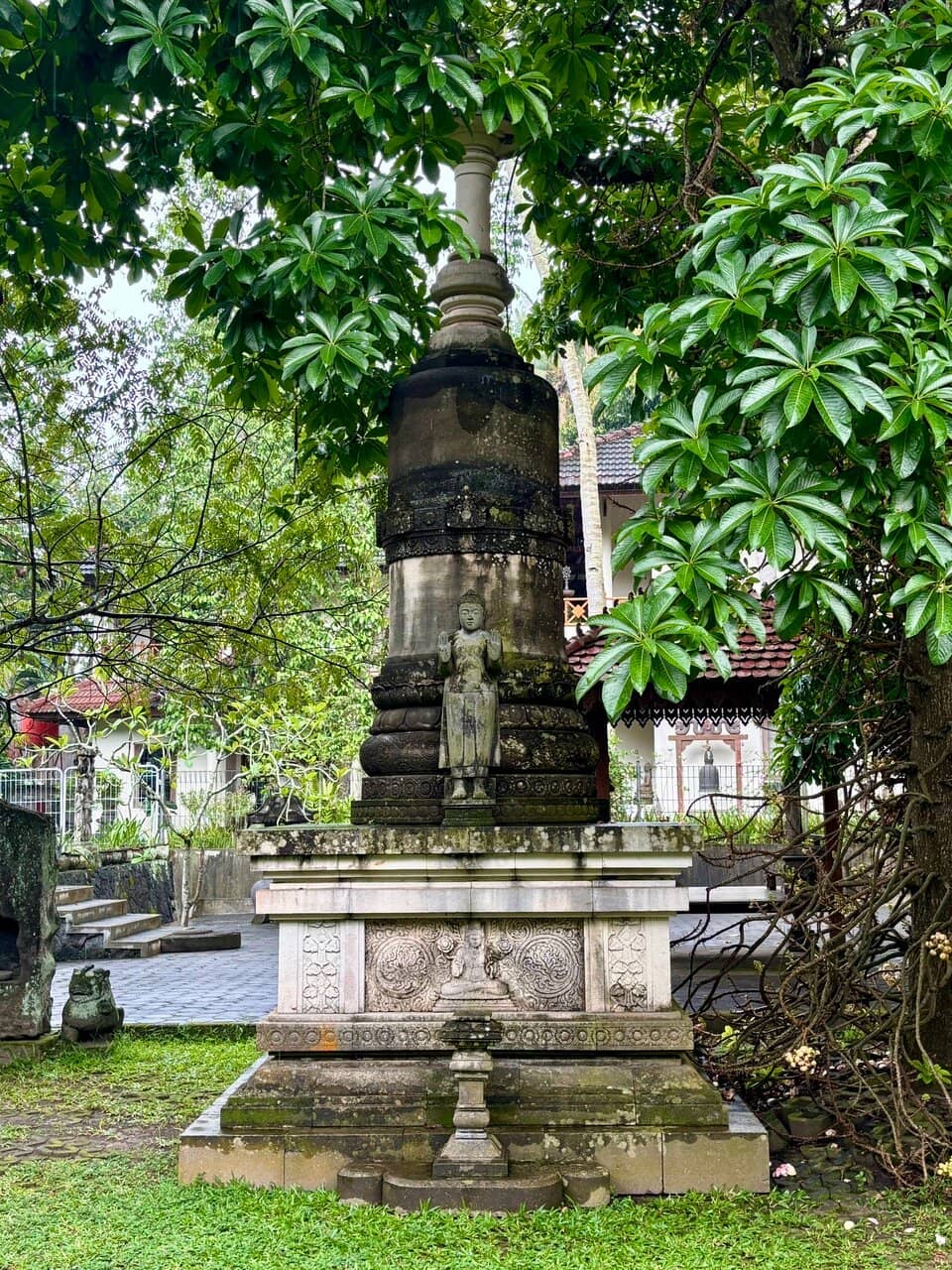 Mendut Temple Architecture