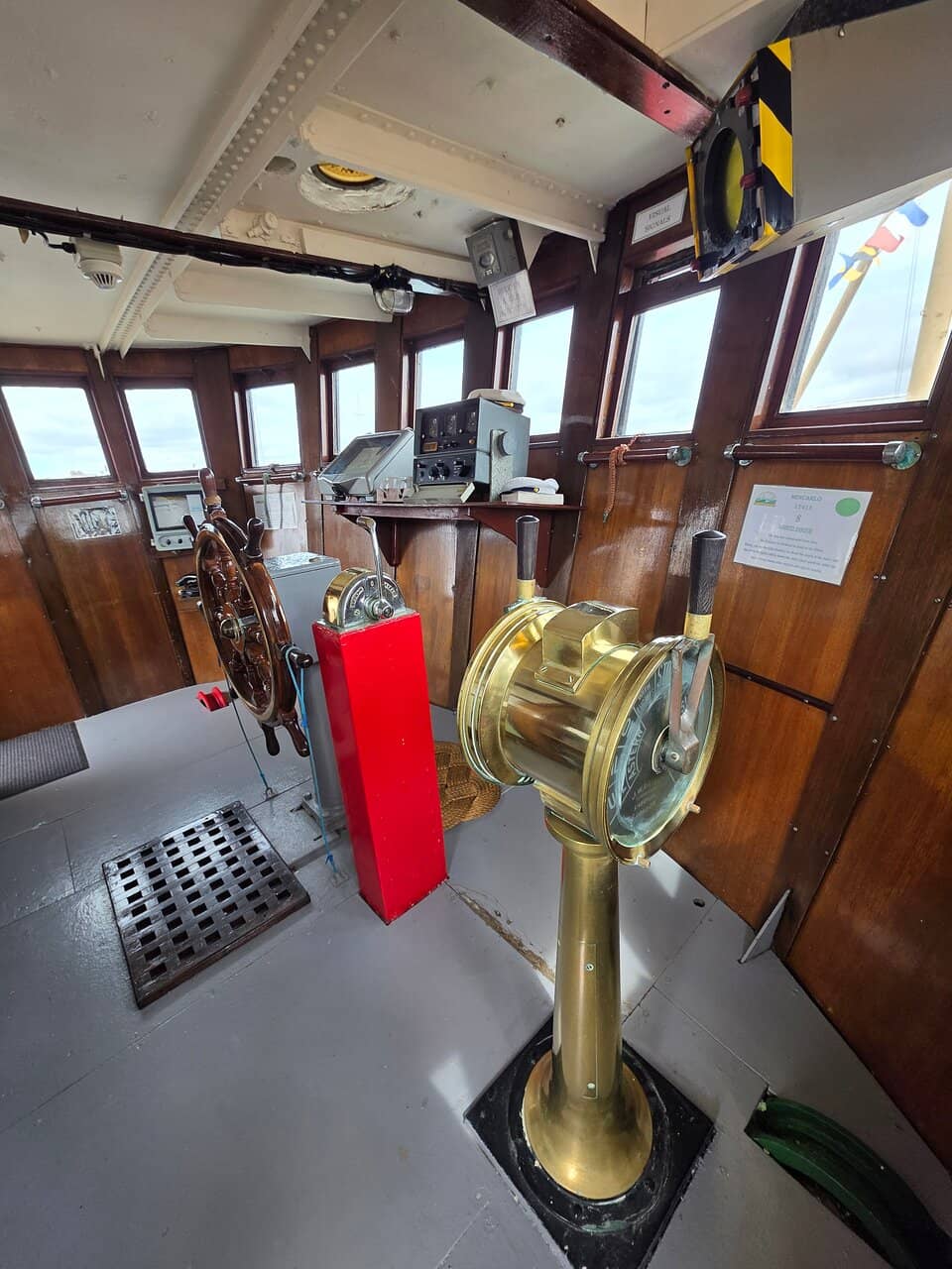 Skipper's Cabin & Wheelhouse