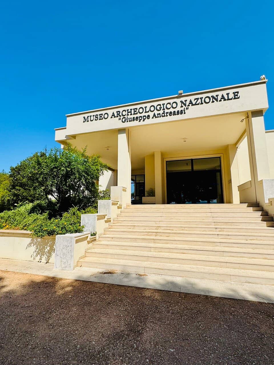 Comprehensive Museum