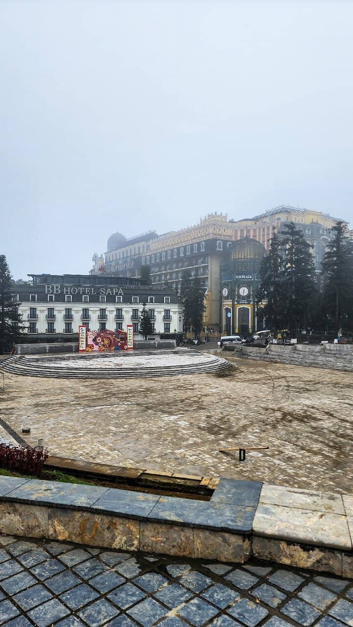 Sapa Square & Stone Church
