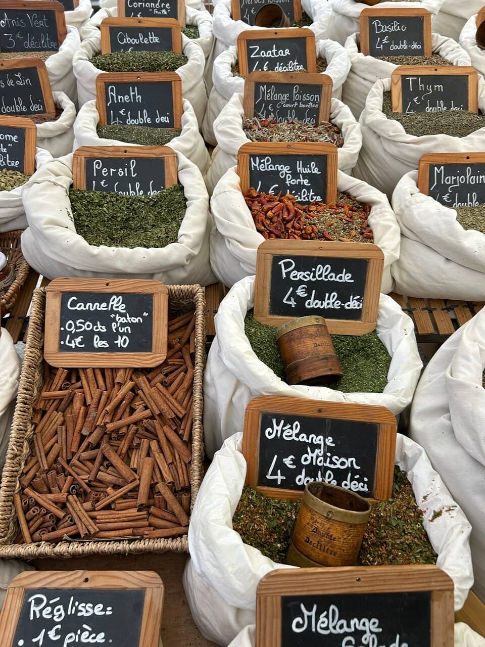 Chic Fashion & Accessories