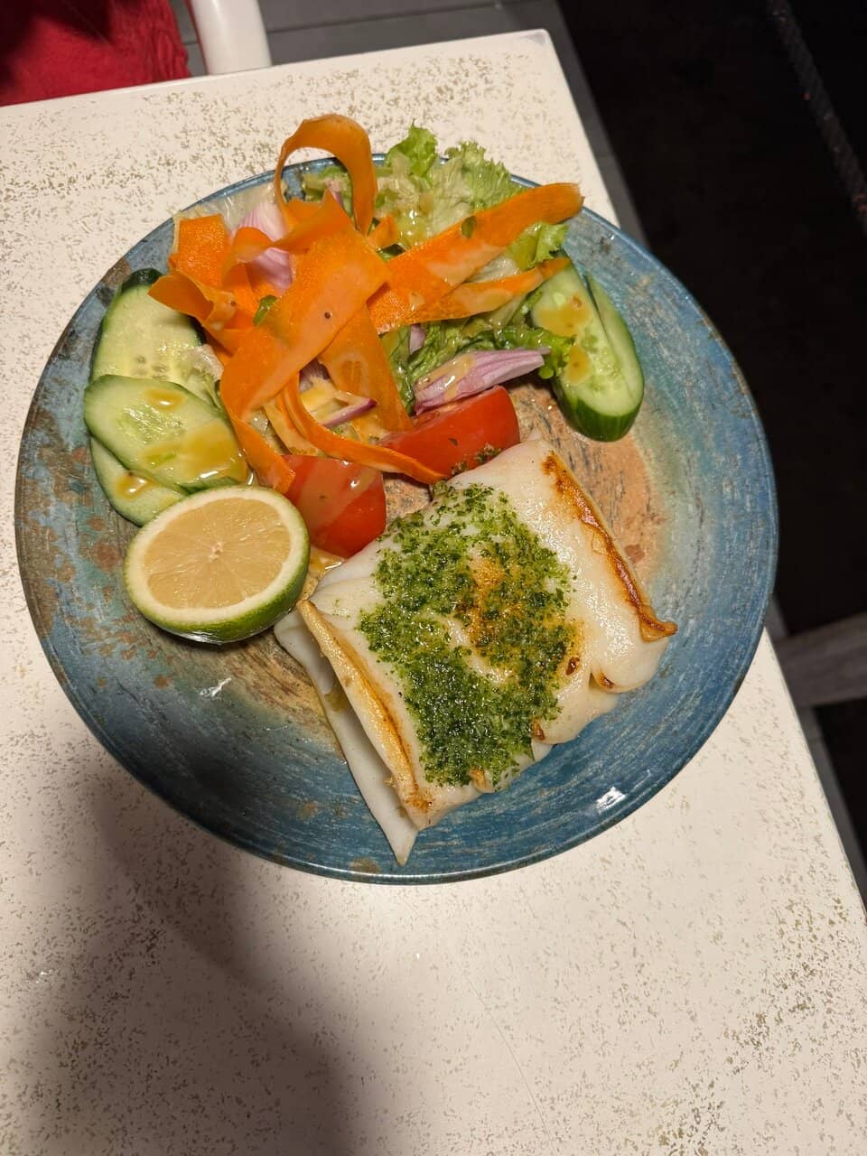 Scenic Seaside Dining