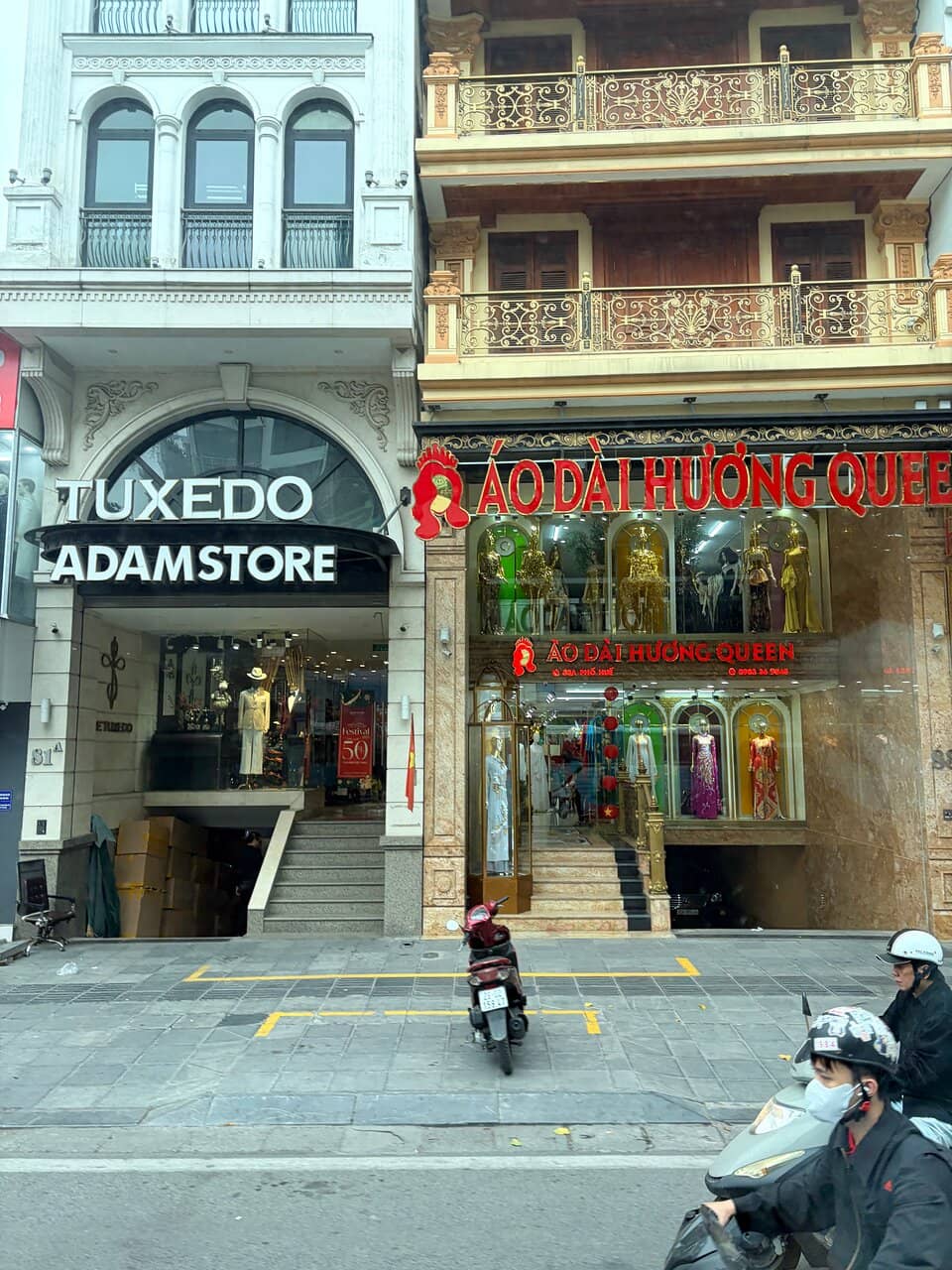 Convenient Plaza Location