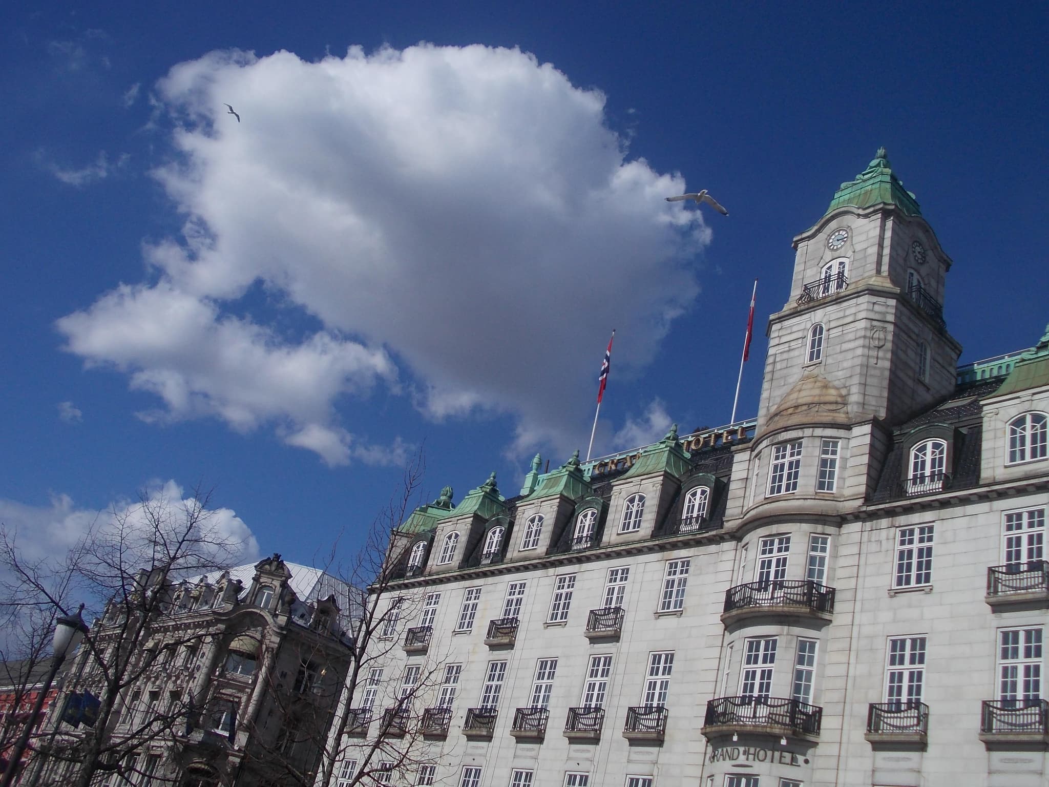 karl johans gate - grand hotel