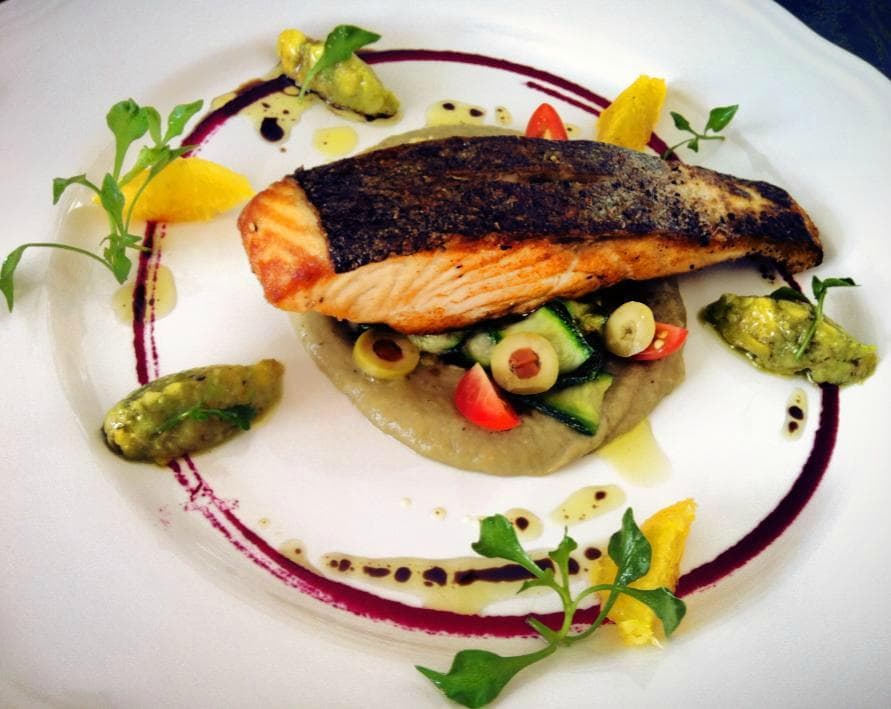 Everything is fresh, even the salmon is chilled and not frozen