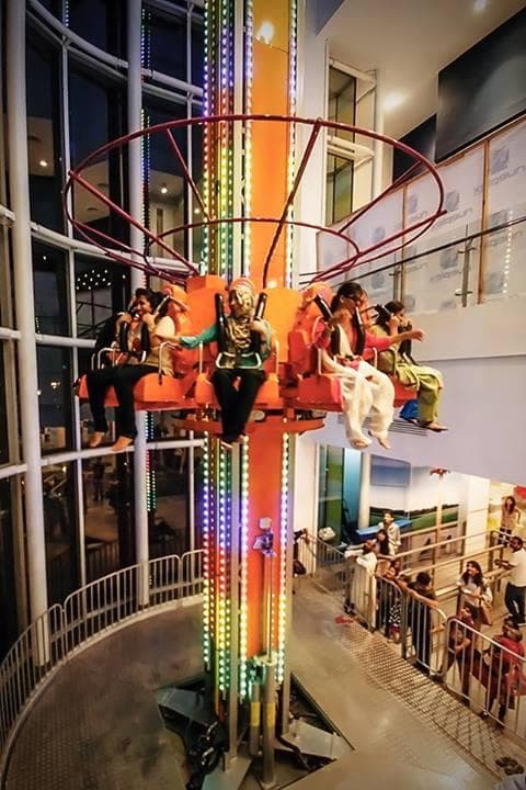 Drop tower