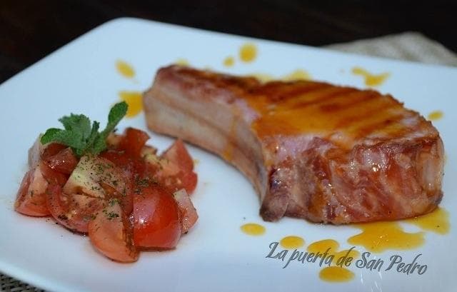 Chuleta de cerdo ahumada.
