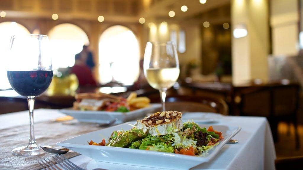 Elegant Clubhouse Dining