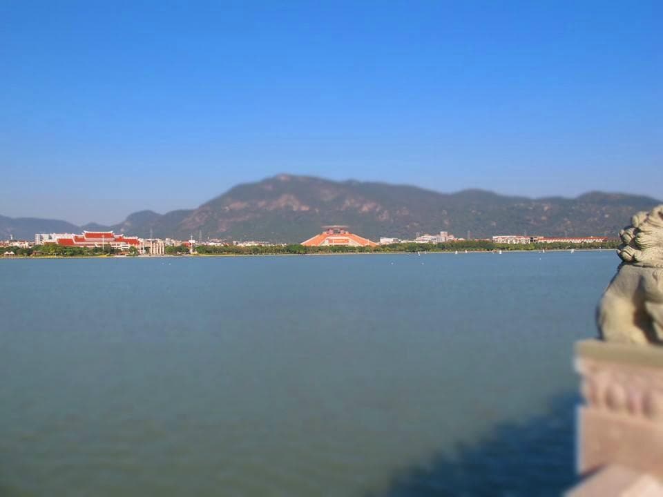 開闊的湖面