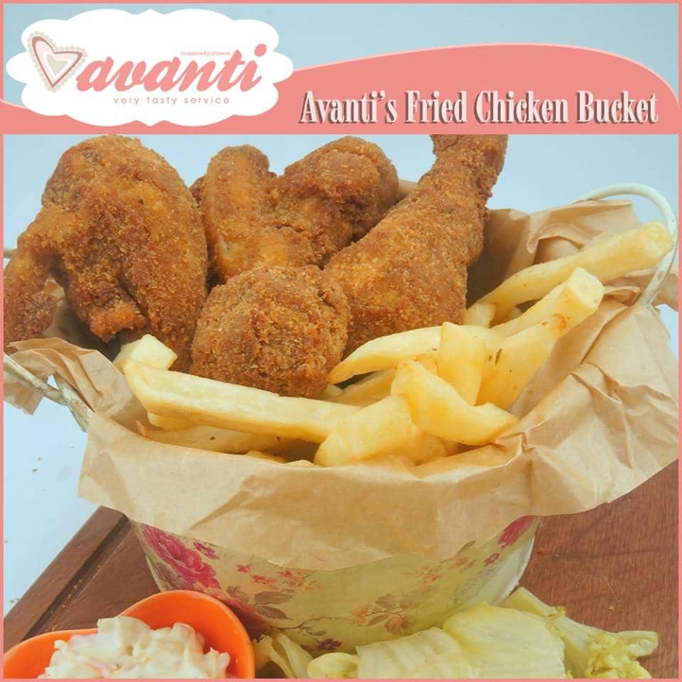 Avanti's Fried Chicken Bucket