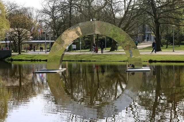 Escultura no Rembrandtpark