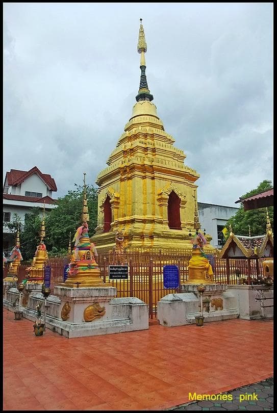 พระเจดีย์ทรงปราสาทแบบล้านนา