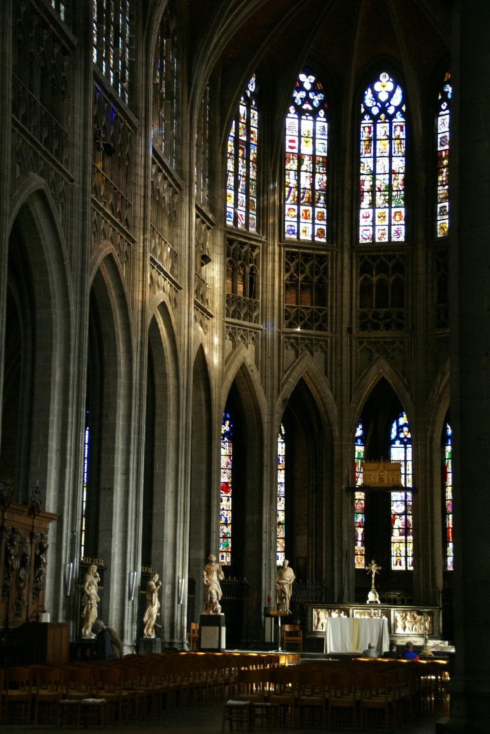 Collégiale Sainte-Waudru - Mons, vue intérieure