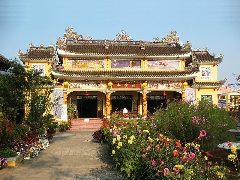 Chua Phap Bao Pagoda-1