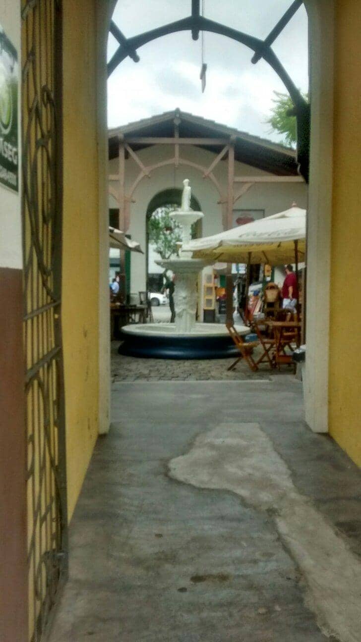 Artisanal Crafts & Souvenirs
