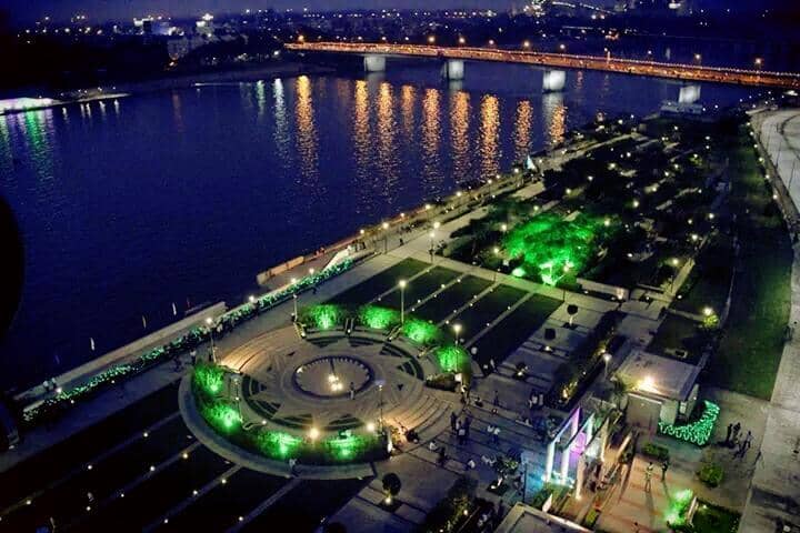Two-Level Promenade