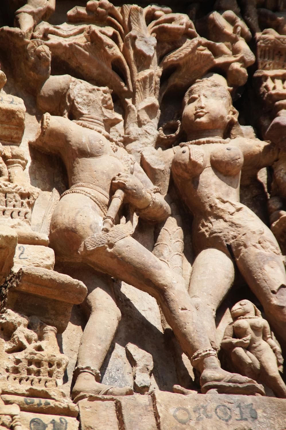 Sculptures on Hira gate