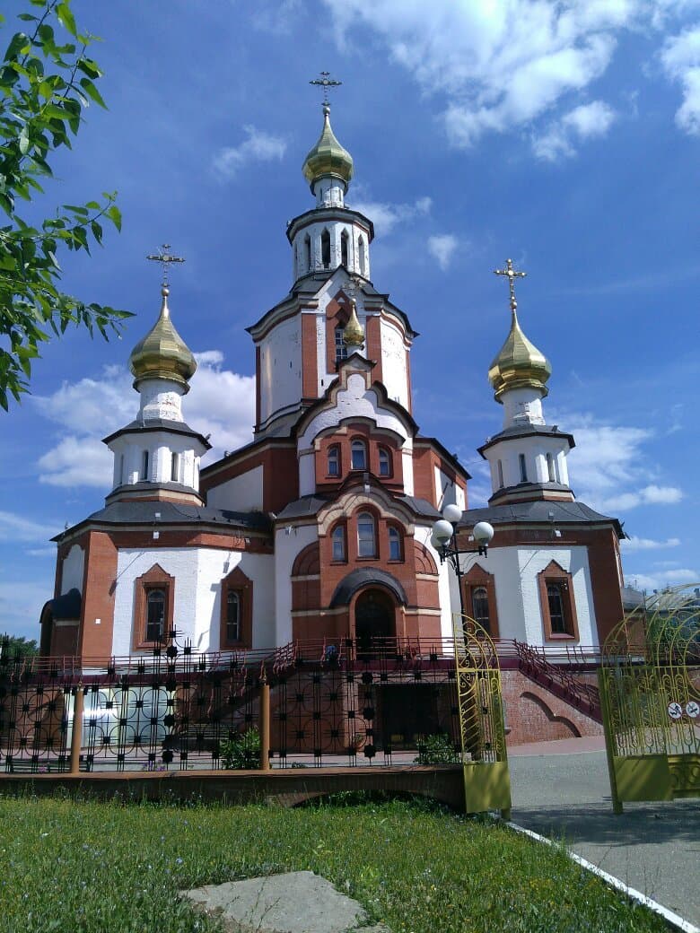 Храм Веры, Надежды, Любови и матери их Софии