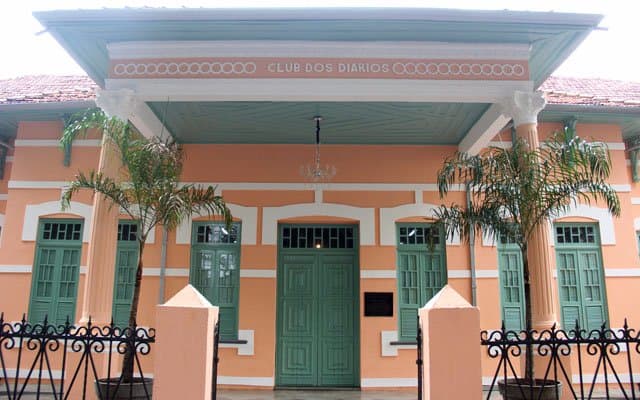 Nova fachada, recém reformada do Clube dos Diários, reformada pelo atual secretário de cultura F