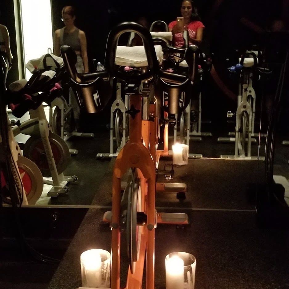 Fun class, intimate setting with candles! I plan to return!