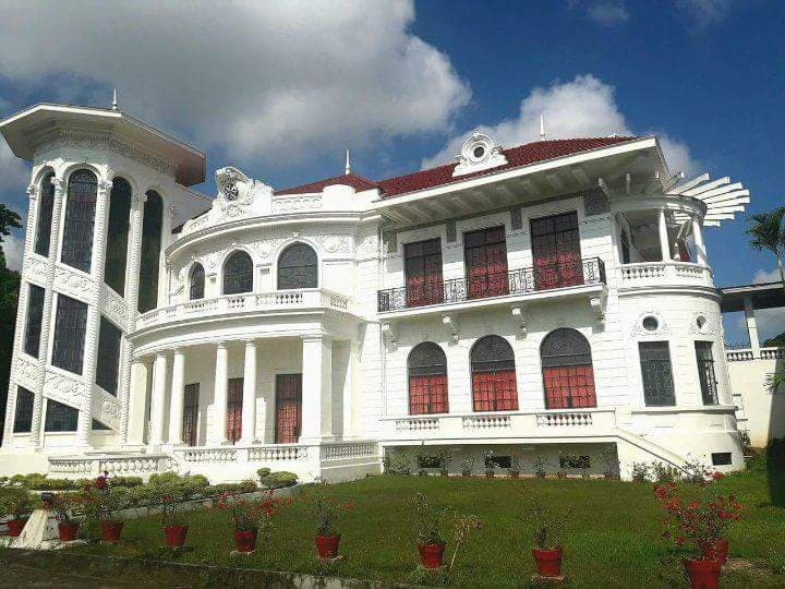 Lizares Mansion in Iloilo City